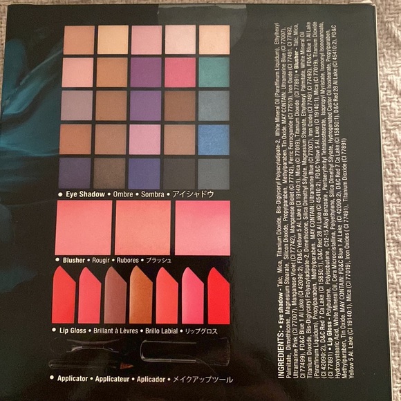 NYX Be Free Collection of 25 Eye Shadows 3 Blushes, 7 Lip Glosses New in box! - Picture 3 of 3